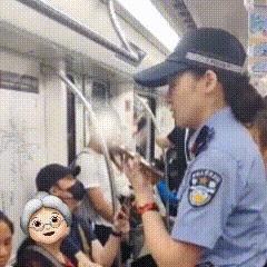 DƬ